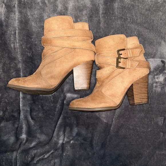 Charlotte Russe Shoes - Light brown Charlotte Russe boots, size 7